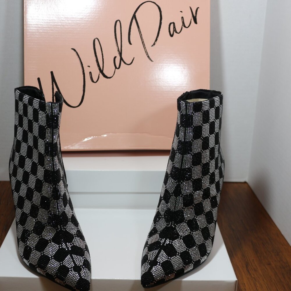 New in Box Wild Pair Ingrid’s B/W Bling Checkered Boots.